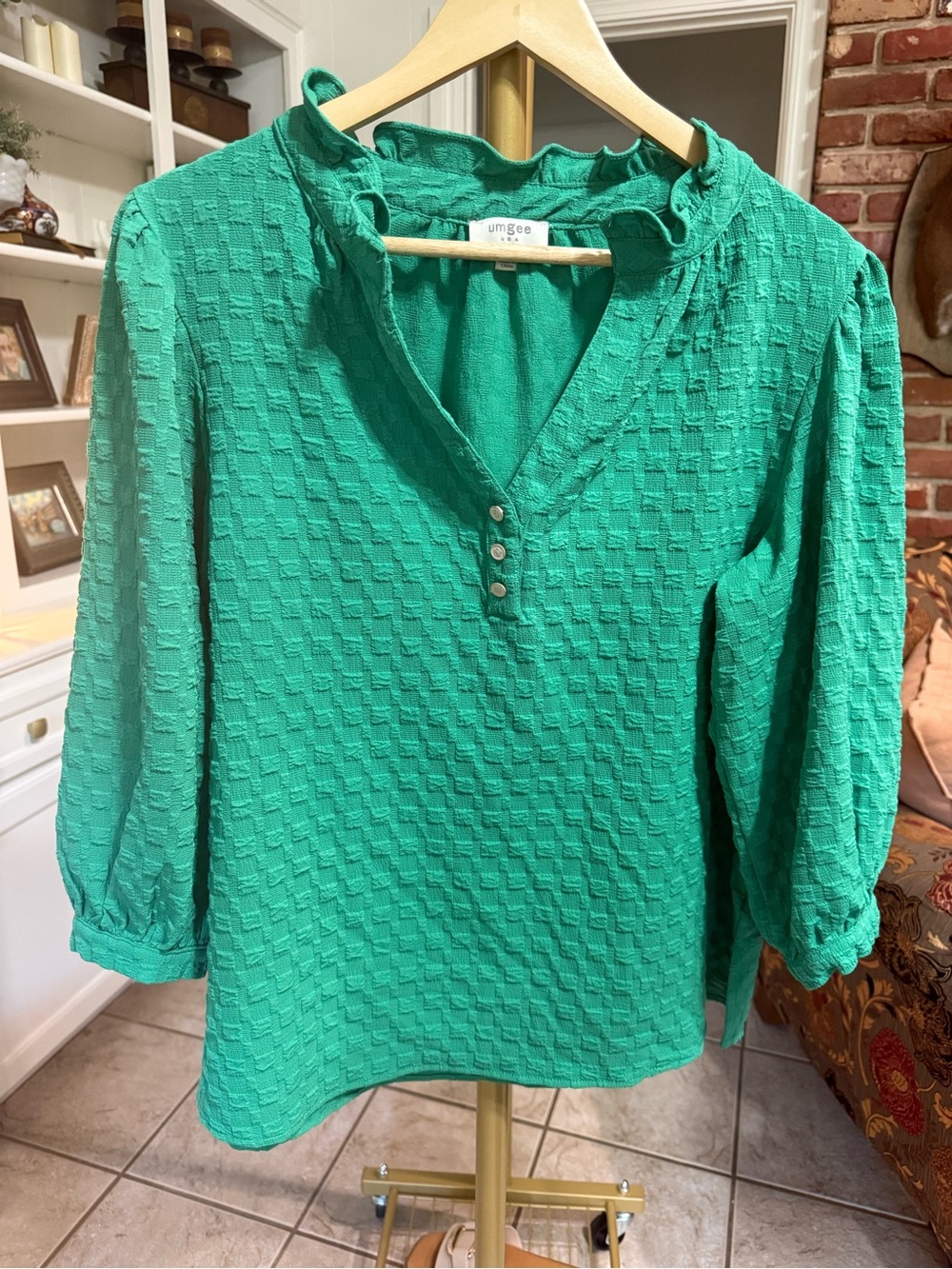 Umgee Emerald Green Textured Ruffle V Neck Blouse L